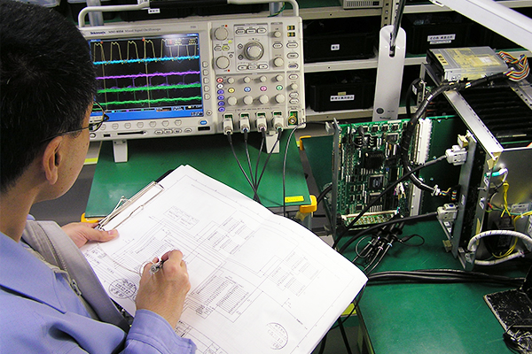 動作不良になった製品の原因調査を実施