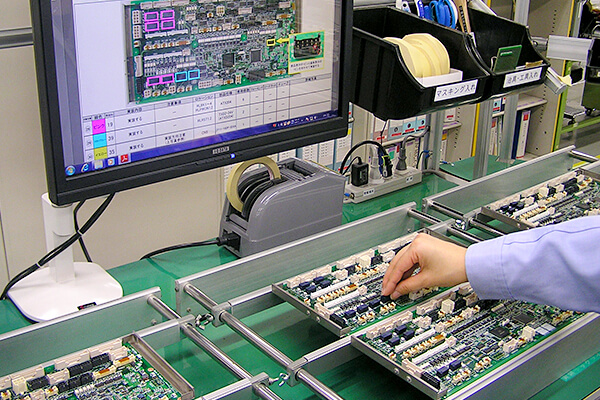 DIP部品搭載工程